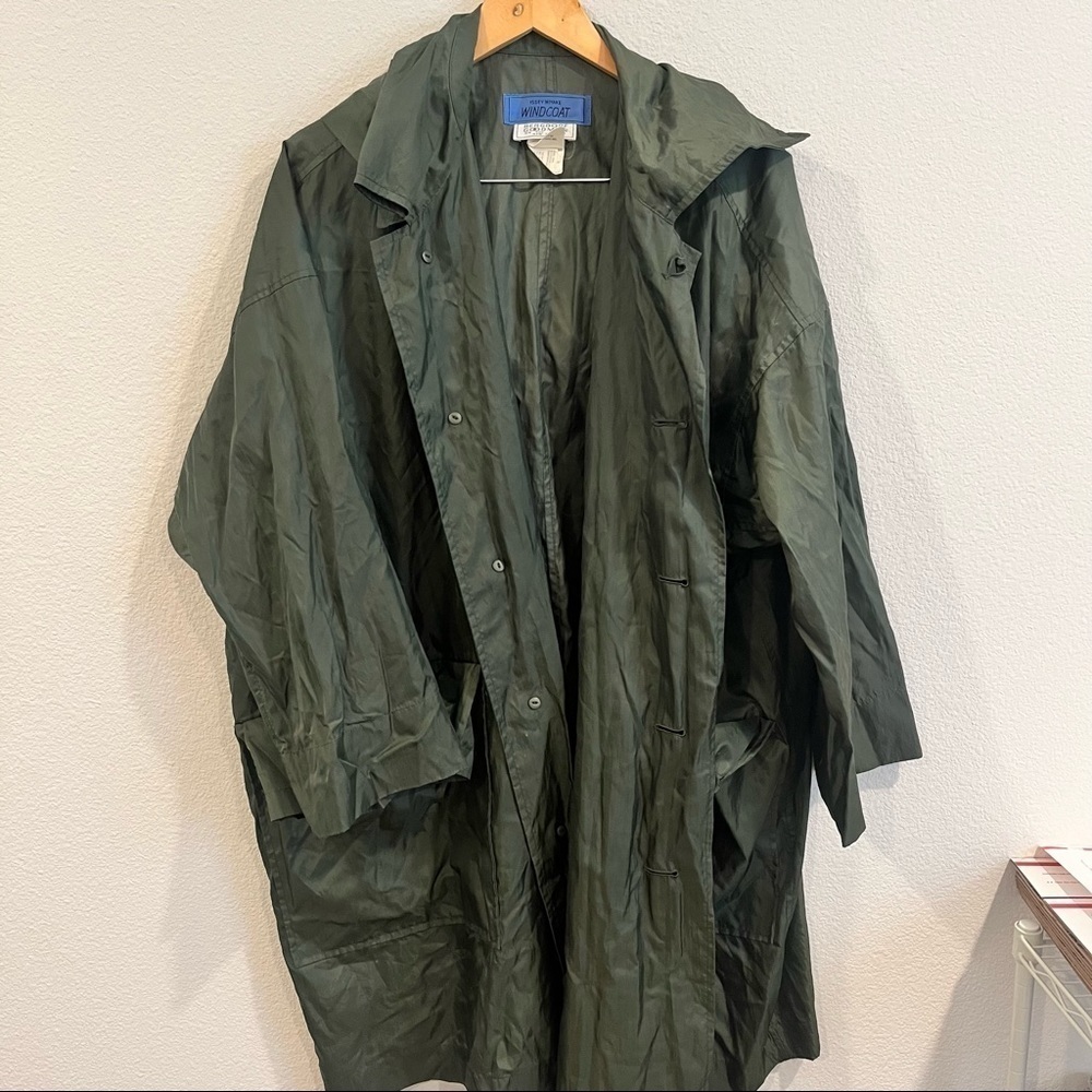Issey Miyake size xsmall oversized wind coat green with removable hood